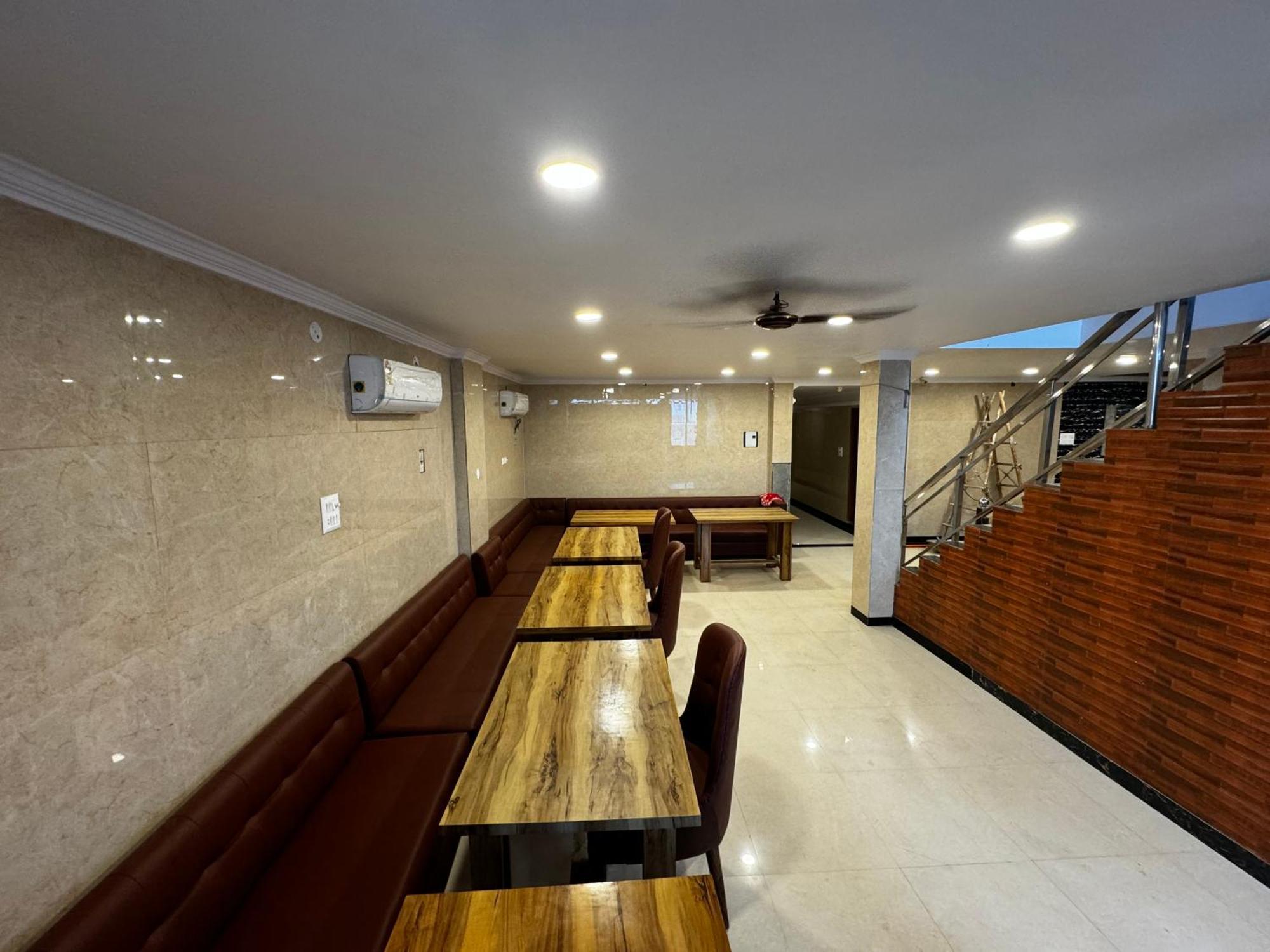 Hotel Walk Inn Faridabad Exterior photo