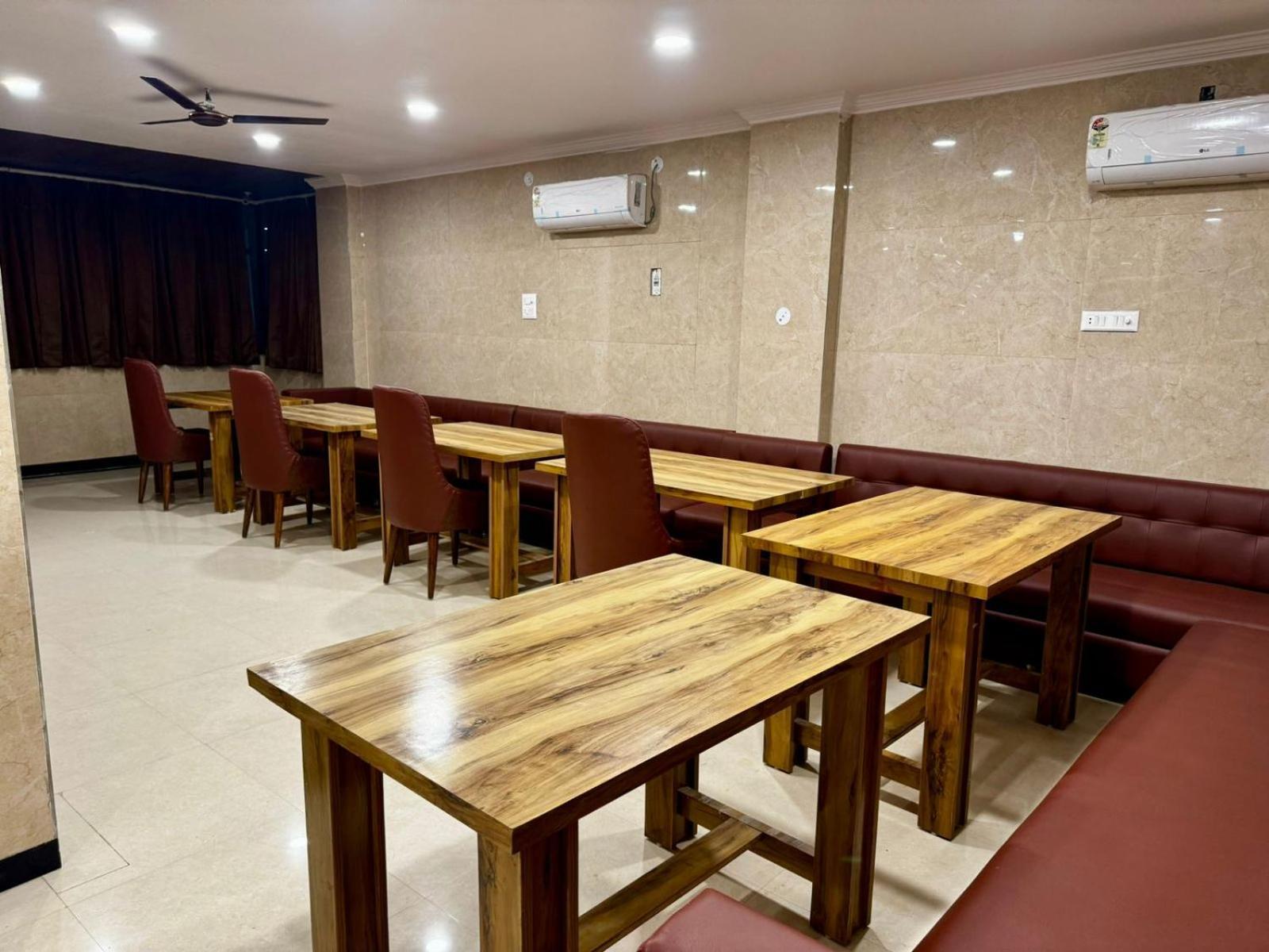 Hotel Walk Inn Faridabad Exterior photo