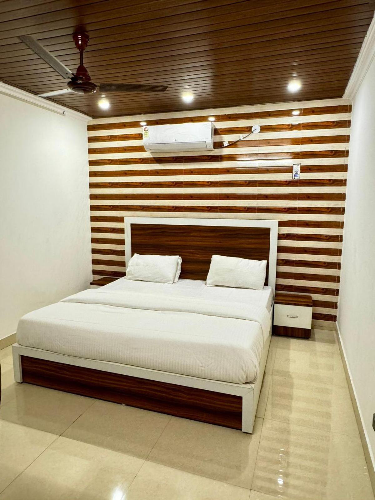 Hotel Walk Inn Faridabad Exterior photo